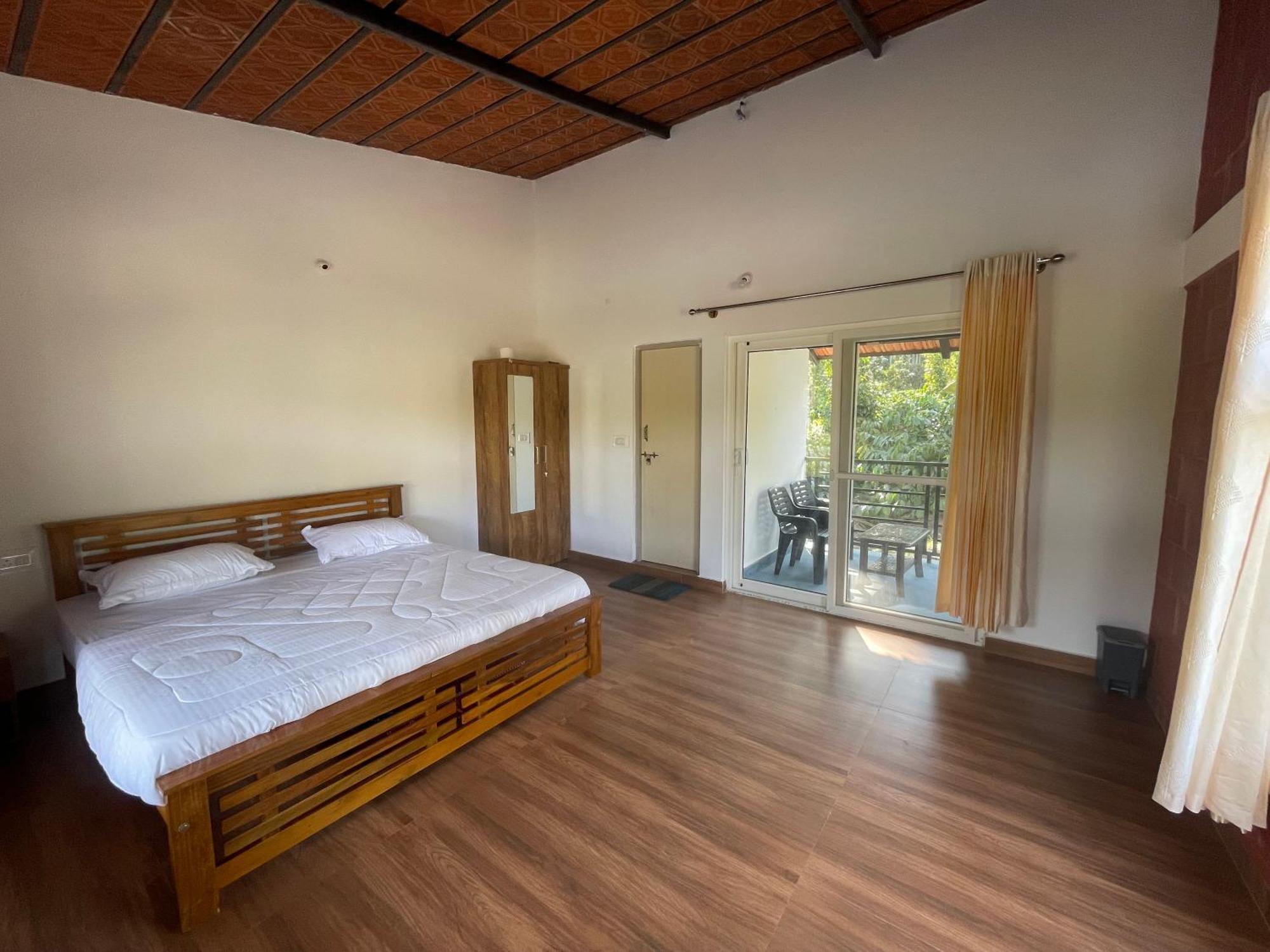Lake Ripples - Farmstay & Camping Ponnampet Exterior photo
